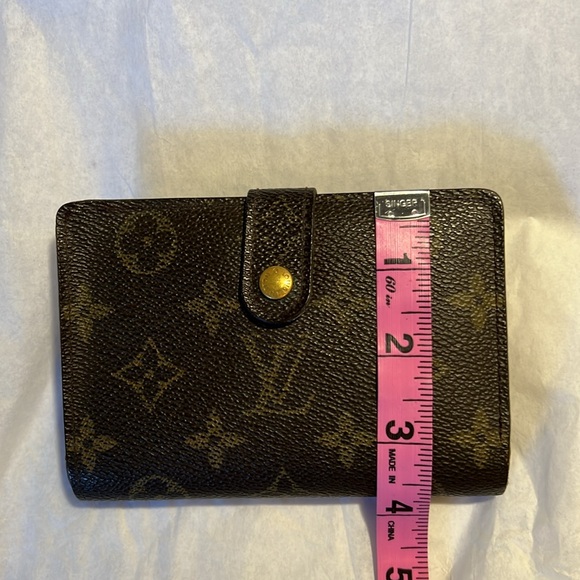 Louis Vuitton Monogram Wallet - Picture 13 of 13